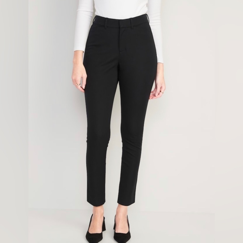 NWT! Old Navy Curvy High-Waisted Pixie Skinny Ankle Pants - Multiple🩷